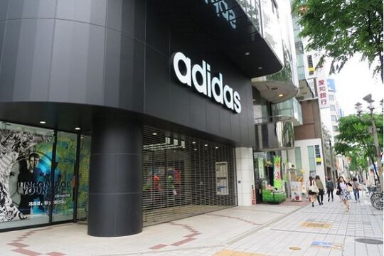 スギビル　1F　屋外